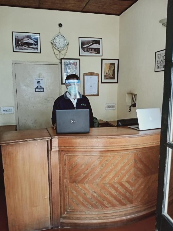 Alasia Hotel Kasauli Eksteriør bilde