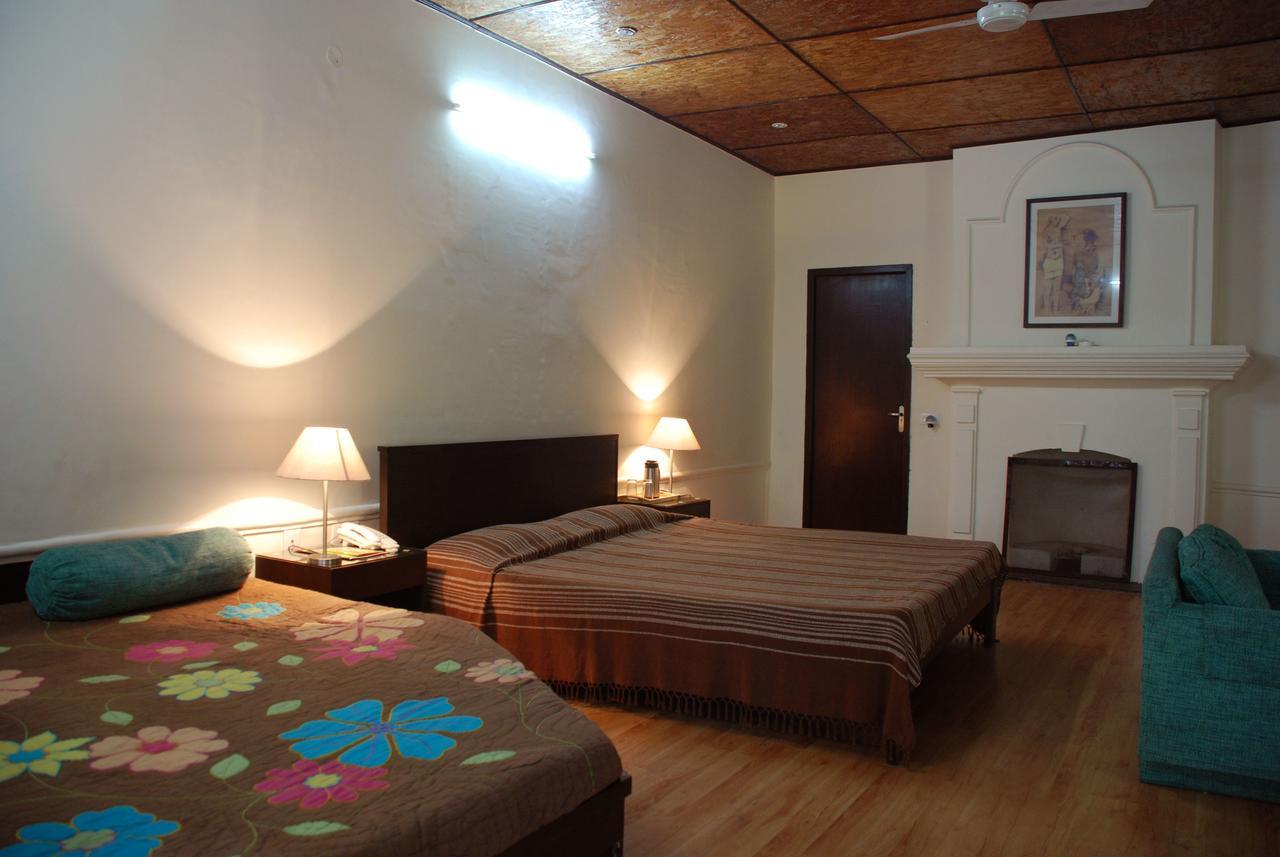Alasia Hotel Kasauli Eksteriør bilde