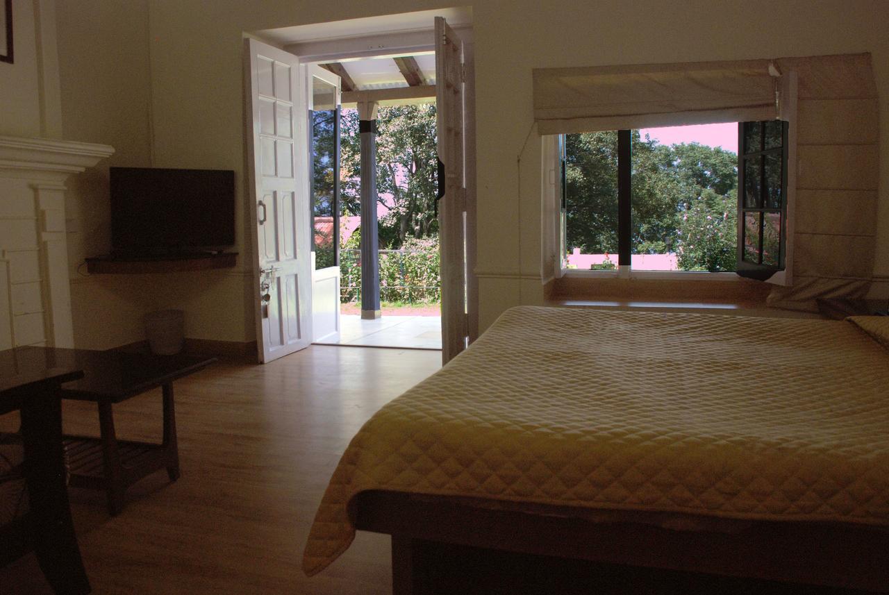 Alasia Hotel Kasauli Eksteriør bilde