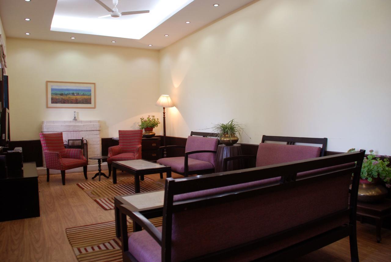 Alasia Hotel Kasauli Eksteriør bilde